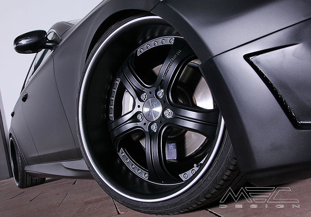 W219 with the mecxtreme3 one piece wheel in Full Matt Black – MEC Design