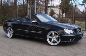 W209 A209 CLK Mercedes Tuning AMG Bodykit Felgen Auspuff Spurverbreiterung Carbon