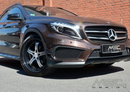 X156 GLA Mercedes Tuning AMG Bodykit Felgen Auspuff Spurverbreiterung Carbon
